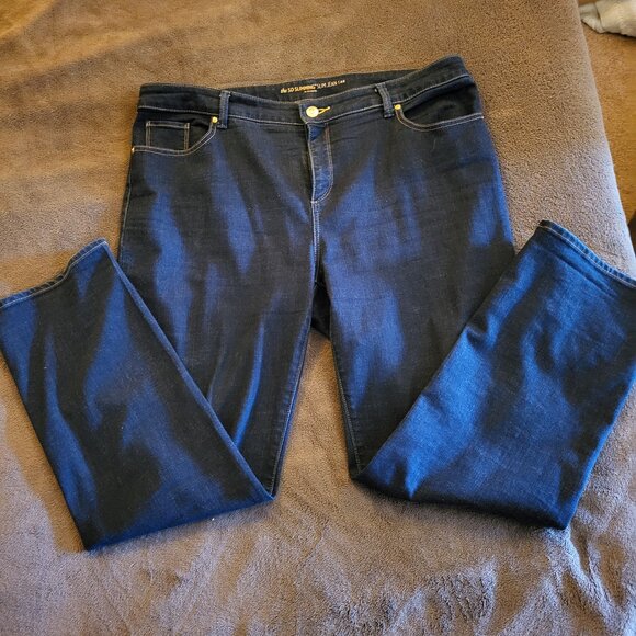 Chico's So Slimming Straight Leg Jeans - Size 3 Short - Picture 3 of 6